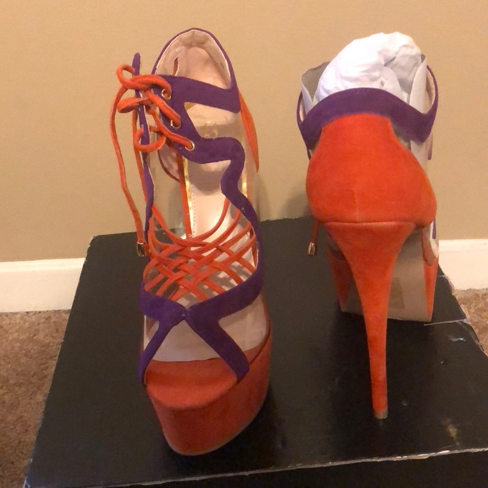 Heels - Picture 5 of 5